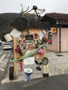 Glej, glej, glej – odpadke na panoju! 1